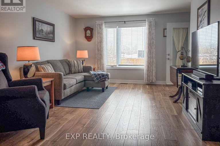 29493272/182-elk-street/renfrew/renfrew/ontario/K7V1A0_9