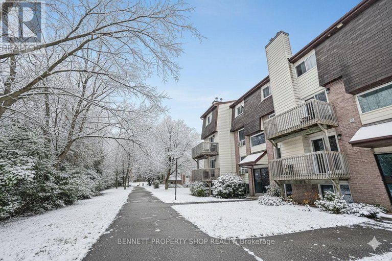 29112457/105-1585-goth-avenue/sawmill-creektimbermill/ottawa/ontario/K1T1E3_1