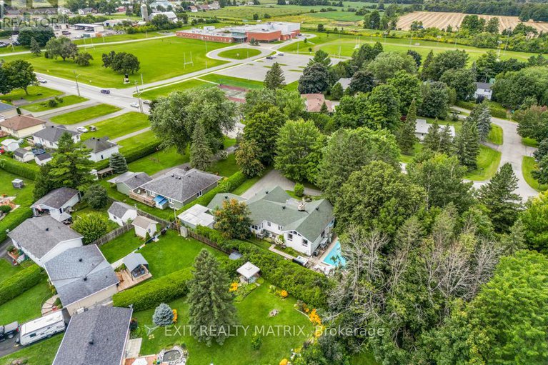 28821012/5765-highway-34-road/vankleek-hill/champlain/ontario/K0B1R0_34