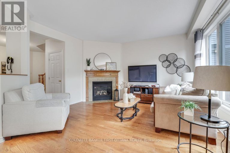28505247/69-friendly-crescent/stittsville-south/ottawa/ontario/K2S2B6_12