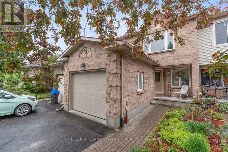 28368286/10-baton-court/katimavik/ottawa/ontario/K2L4C8_1