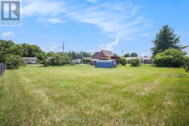 28557338/10-neilson-street/mcnabbraeside-twps/mcnabbraeside/ontario/K7S3G2_23