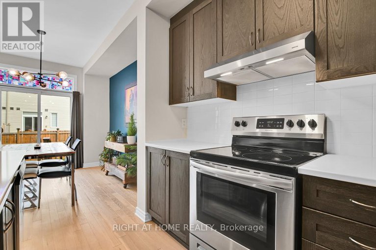 28304086/166-gardenpost-terrace/avalon-west/ottawa/ontario/K4A5G8_9