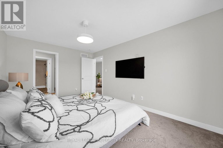 29227761/1078-lunar-glow-crescent/riverside-southgloucester-glen/ottawa/ontario/K4M0J8_31