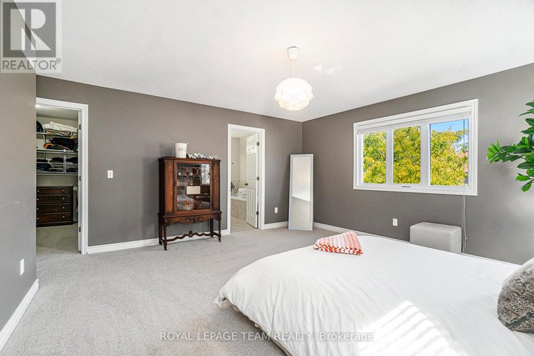 28937544/369-glenbrae-avenue/morgans-grantsouth-march/ottawa/ontario/K2W0C2_21