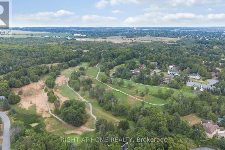 28765727/2-muirfield-gardens/cedar-hillorchard-estates/ottawa/ontario/K2R1B8_46