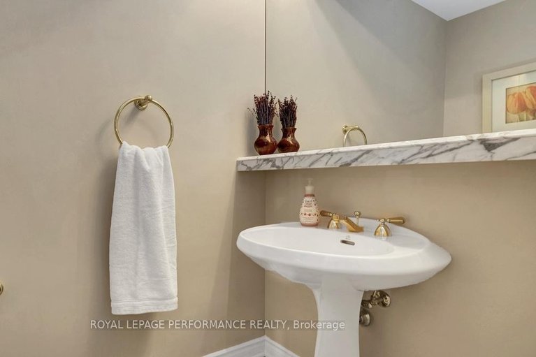 29514989/2002-1480-riverside-drive/riverview-park/ottawa/ontario/K1G5H2_21