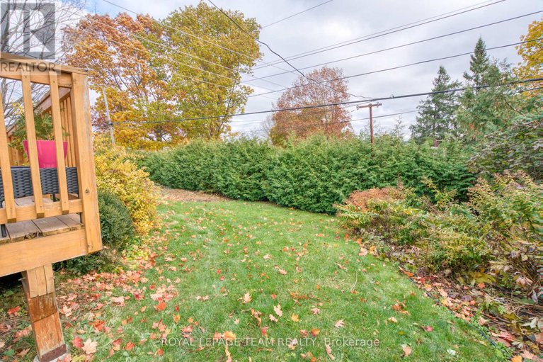 29083741/12-oakview-avenue/meadowlandscrestview/ottawa/ontario/K2G3A1_35