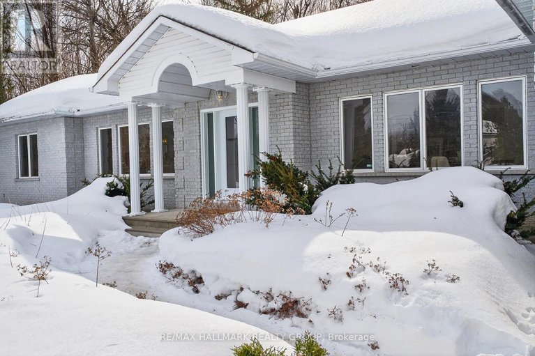 29431777/2349-brennan-park-drive/cumberland-west/ottawa/ontario/K4C1H6_3