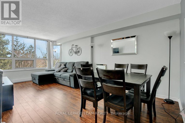28414487/303-1500-riverside-drive/riverview-park/ottawa/ontario/K1G4J4_12