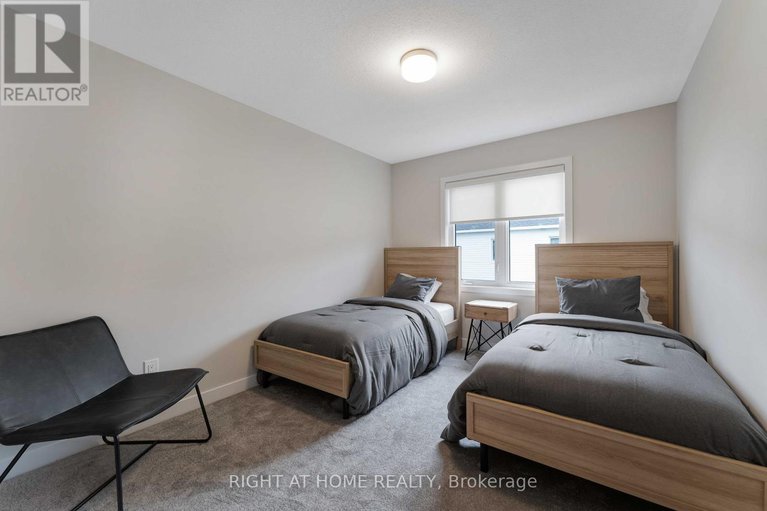28824525/30-chasing-grove/btwn-franktown-rd-fallowfield-rd/ottawa/ontario/K0A2Z0_30