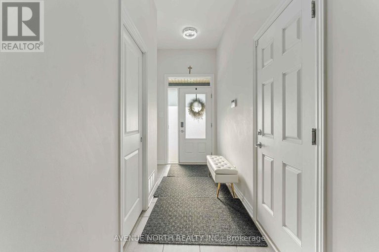 29411567/320-grackle-street/blossom-parkkemp-parkfindlay-creek/ottawa/ontario/K1X0G6_2