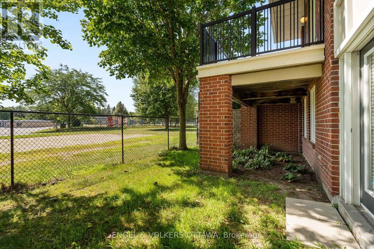 28655114/120-manorhill-private/urbandale-acres/ottawa/ontario/K1H2J4_40