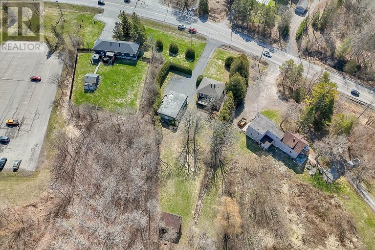 29652812/1099-old-montreal-road/camelot/ottawa/ontario/K4A3N6_12