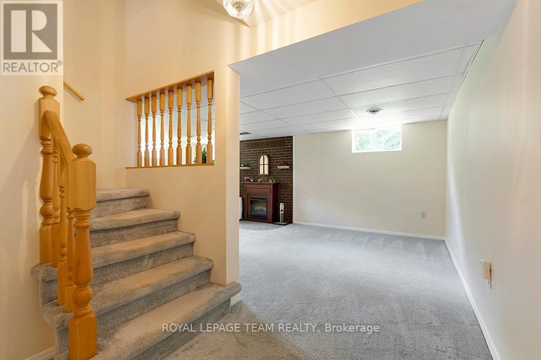 29638663/17-maric-trail/kemptville/north-grenville/ontario/K0G1J0_32