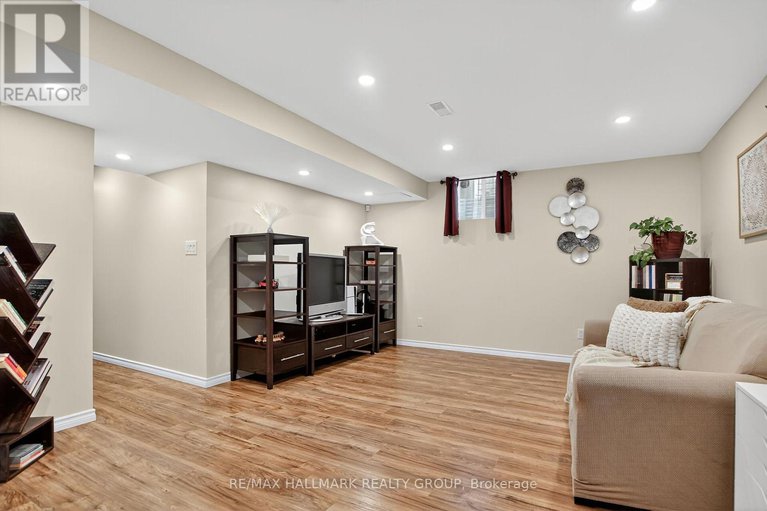 28916724/317-river-landing-avenue/half-moon-bay/ottawa/ontario/K2J3V4_34