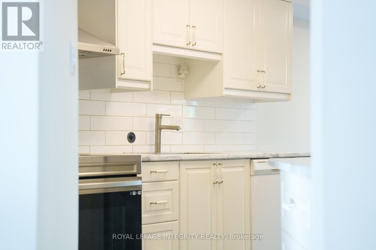 29052068/29-hemmingwood-way/centrepointe/ottawa/ontario/K2G6B9_11