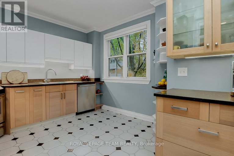 28970780/a-142-mcgillivray-street/ottawa-east/ottawa/ontario/K1S1K6_15