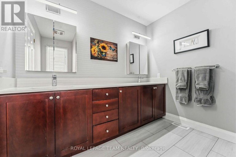 29666144/45-burnstead-crescent/emerald-meadowstrailwest/ottawa/ontario/K2M2T4_22