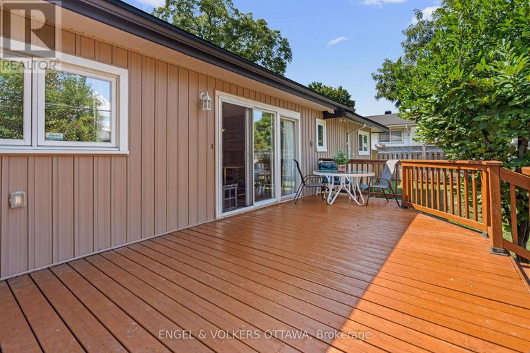 28811817/337-mountbatten-avenue/alta-vistafaircrest-heights/ottawa/ontario/K1H5W2_37