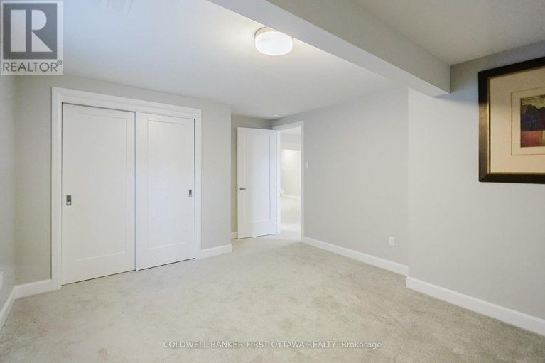 29288146/896-sendero-way/remainder-of-stittsville-area/ottawa/ontario/K2S2W8_39