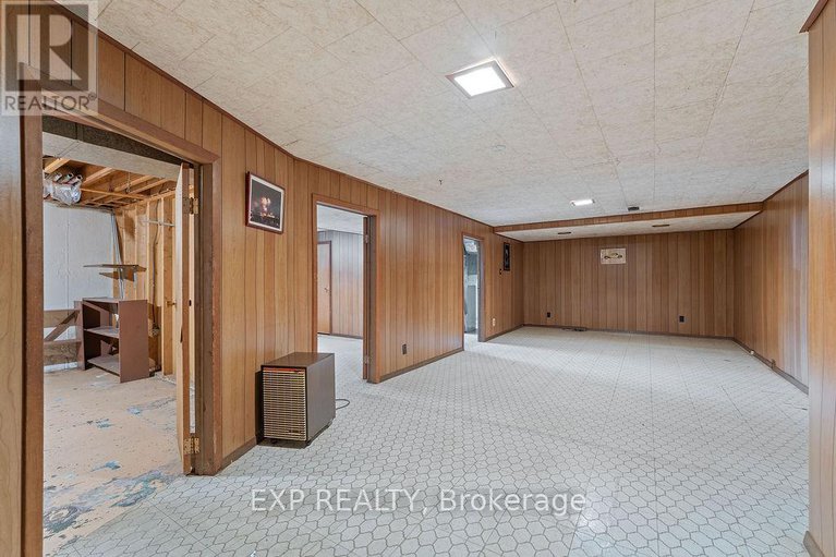 28779116/2536-roman-avenue/queensway-terrace-north/ottawa/ontario/K2B7X9_20