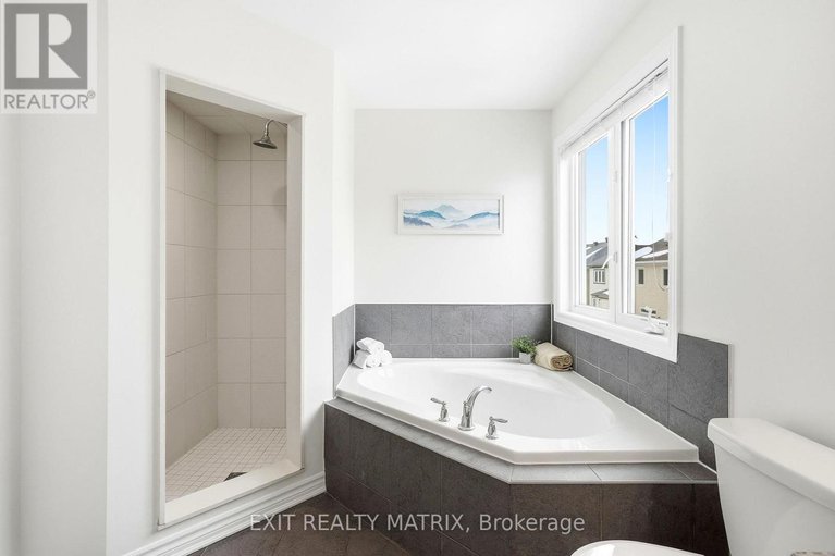 29434772/194-flowing-creek-circle/emerald-meadowstrailwest/ottawa/ontario/K2M2R7_14