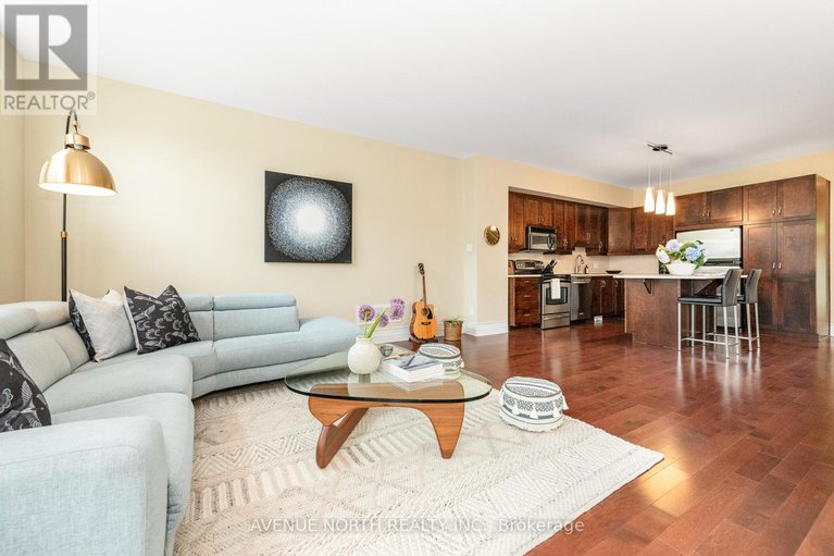 28477888/92-encore-private/city-viewskylinefisher-heightsparkwood-hills/ottawa/ontario/K2E0A2_14