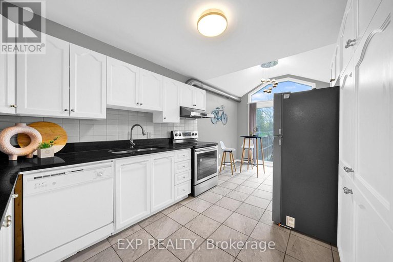 29689048/66-kimbolton-crescent/morgans-grantsouth-march/ottawa/ontario/K2K2S4_14