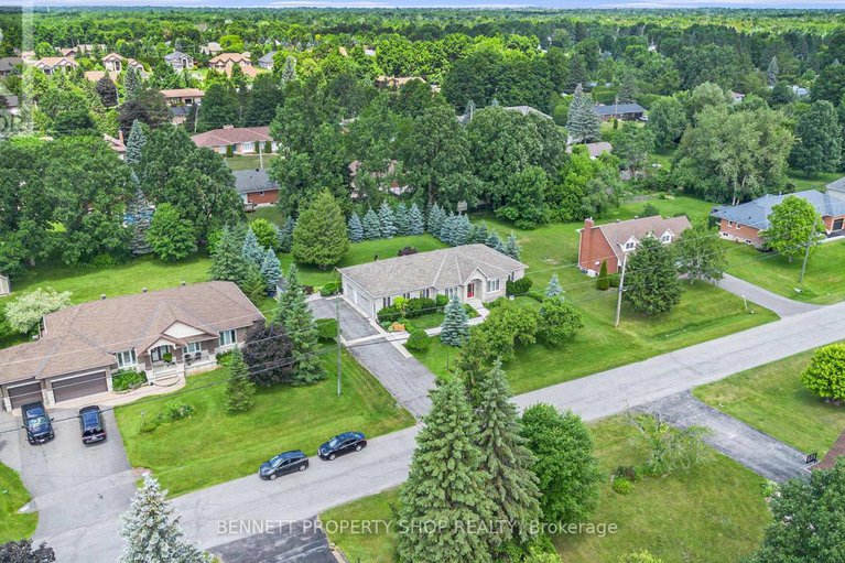 28526426/6535-empire-grove-street/greely/ottawa/ontario/K4P1G6_35
