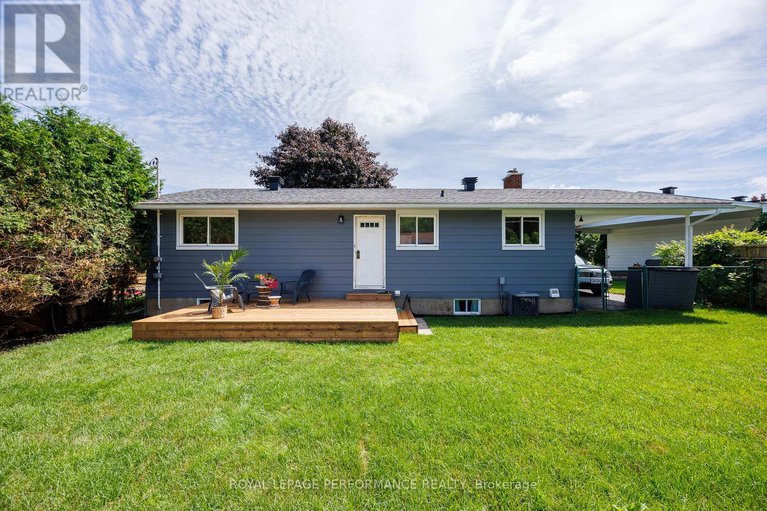 28604783/1398-jamison-avenue-s/bilberry-creekqueenswood-heights/ottawa/ontario/K1E1J5_50