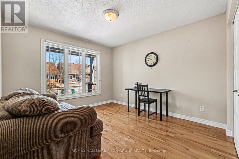 29541986/18-abbey-crescent/village-of-russell/russell/ontario/K4R0B5_16