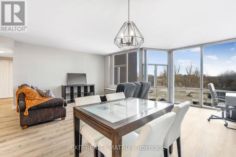28617353/501-2759-carousel-crescent/emerald-woodssawmill-creek/ottawa/ontario/K1T2N5_11