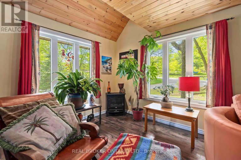 28470618/190-woods-road/constance-bay/ottawa/ontario/K0A3M0_17