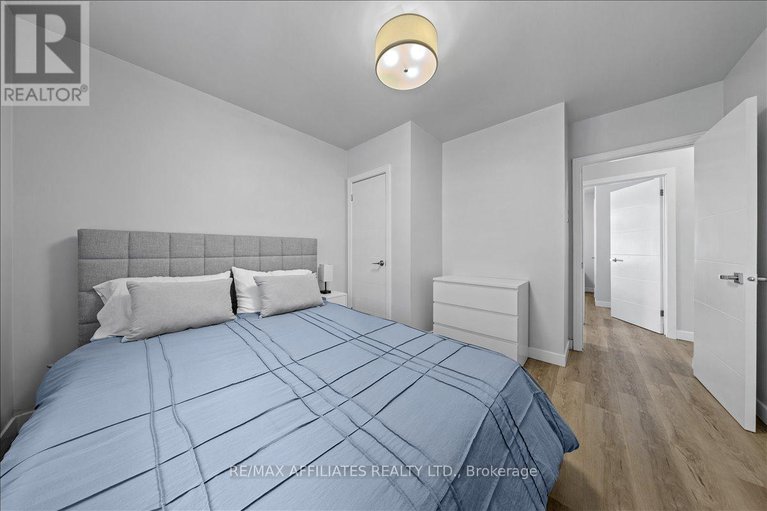 28869216/381-spartan-avenue/vanier/ottawa/ontario/K1K1J6_18
