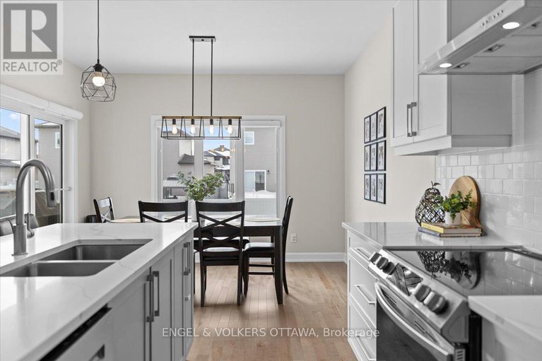 29402076/624-geneva-crescent/embrun/russell/ontario/K0A1W0_18