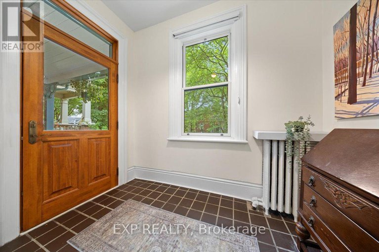 28588521/107-stanley-avenue/new-edinburgh/ottawa/ontario/K1M1N8_25