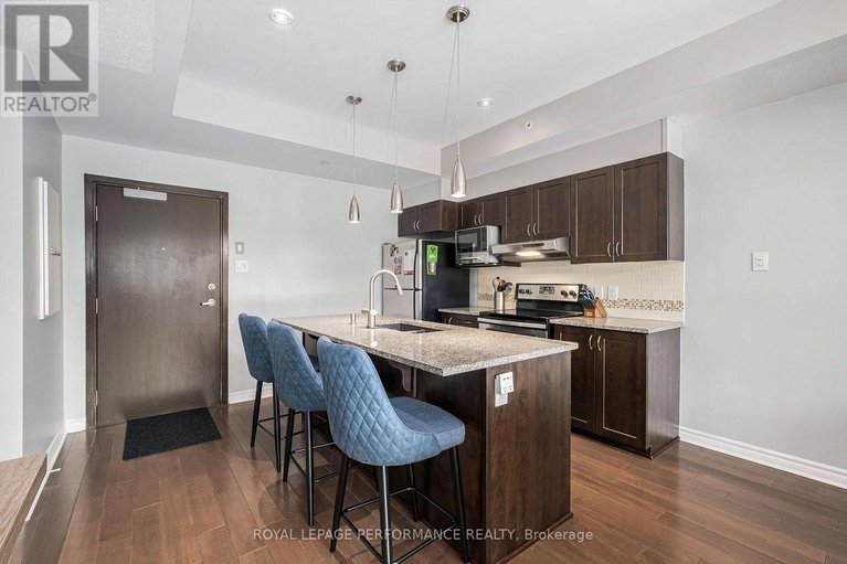 28485160/203-140-montblanc-pvt/convent-glen-north/ottawa/ontario/K1C0B3_9