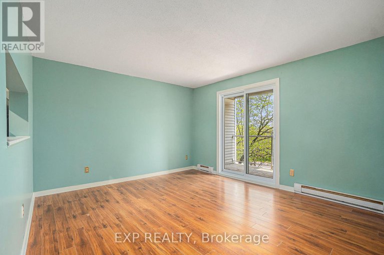 28334886/210-280-brittany-drive/viscount-alexander-park/ottawa/ontario/K1K4M4_8