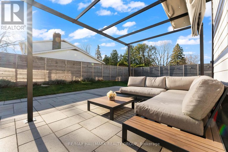 28291758/2-st-remy-drive/pheasant-run/ottawa/ontario/K2J1A3_14