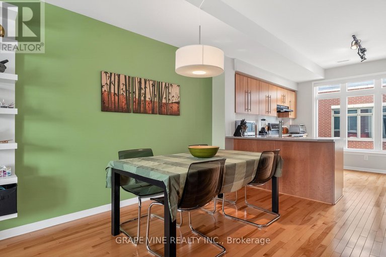 29428184/4-795-montreal-road/cfb-rockcliffe-and-area/ottawa/ontario/K1K0S9_13