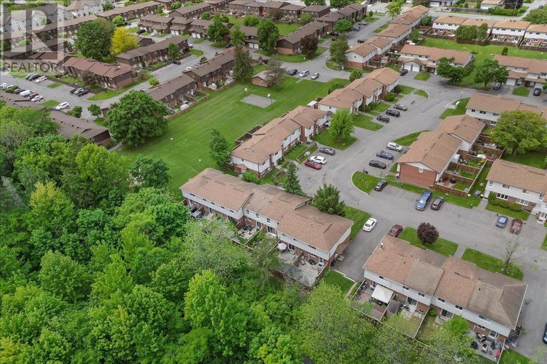 28397301/40-3239-bannon-way/blossom-parkkemp-parkfindlay-creek/ottawa/ontario/K1T1T2_34
