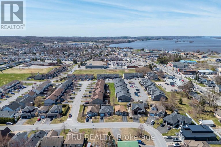 29675805/101-189-eliot-street-sw/town-of-rockland/clarence-rockland/ontario/K4K0G4_28