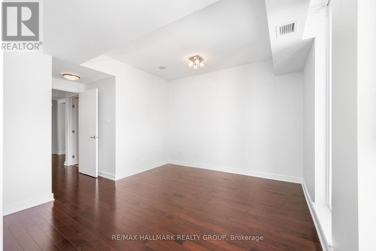 29105496/1904-179-metcalfe-street/ottawa-centre/ottawa/ontario/K2P1P7_26