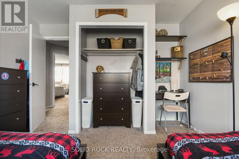 29651651/20-shetland-way/bridlewood/ottawa/ontario/K2M1R9_28