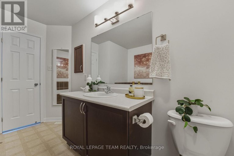 29225348/224-opus-street/emerald-meadowstrailwest/ottawa/ontario/K2S0J1_29