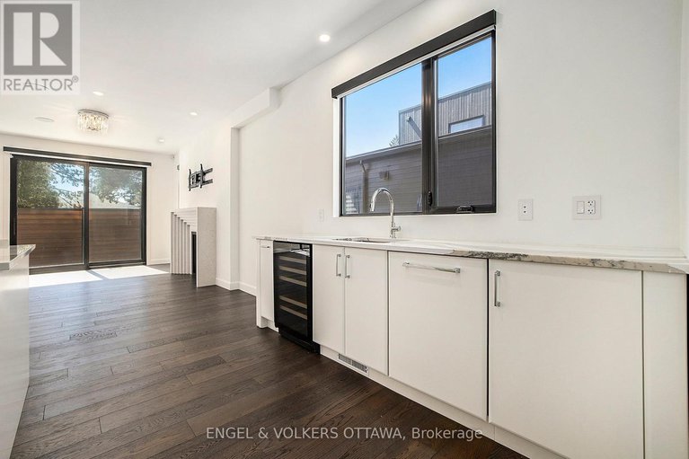 28900488/888-melwood-avenue/mckellar-heightsglabar-park/ottawa/ontario/K2A3C3_14