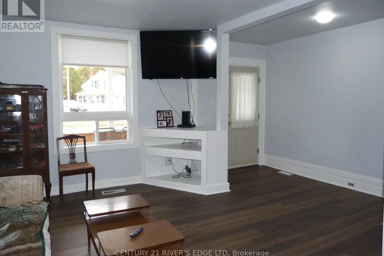 29117947/24-brouse-drive/iroquois/south-dundas/ontario/K0E1K0_16