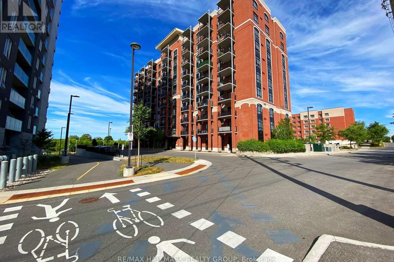 29118510/208-555-anand-private/riverside-park-south/ottawa/ontario/K1V2R7_2