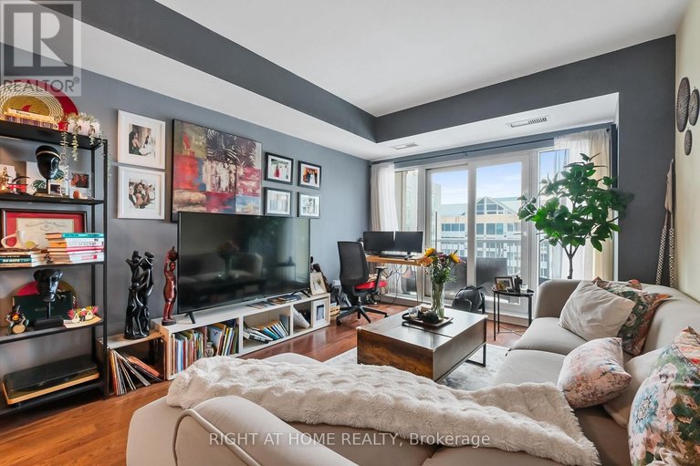 29527059/2302-234-rideau-street/sandy-hill/ottawa/ontario/K1N0A9_8